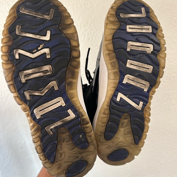 Retro 11’s - Picture 2 of 3